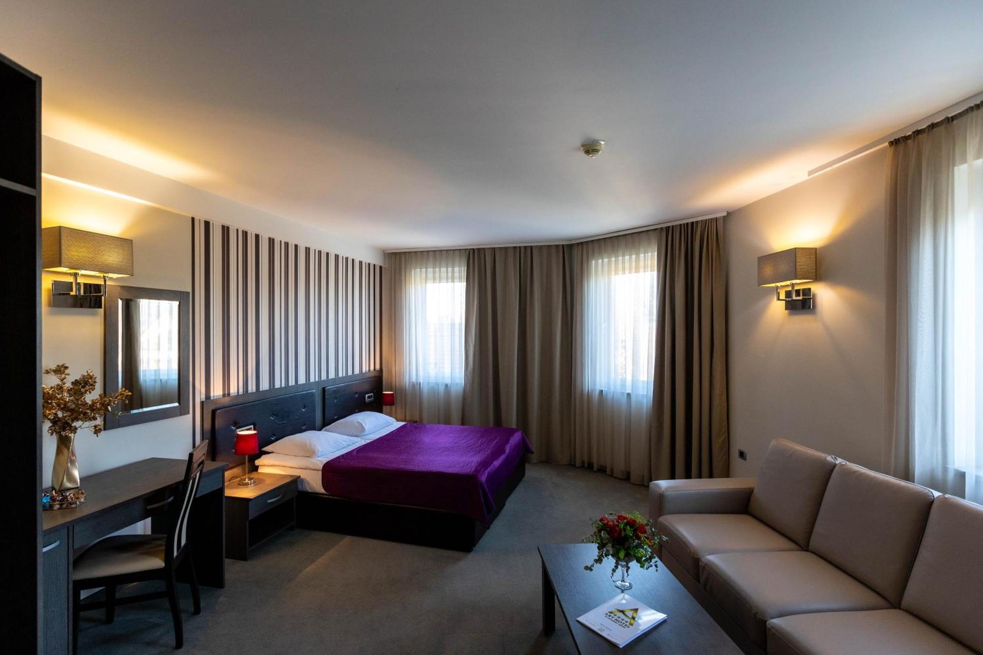Art Hotel Slavonski Brod Exterior photo